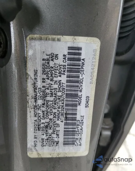 2003 Toyota Camry Le z USA, uszkodzony, nr VIN 4T1BE32K43U700977